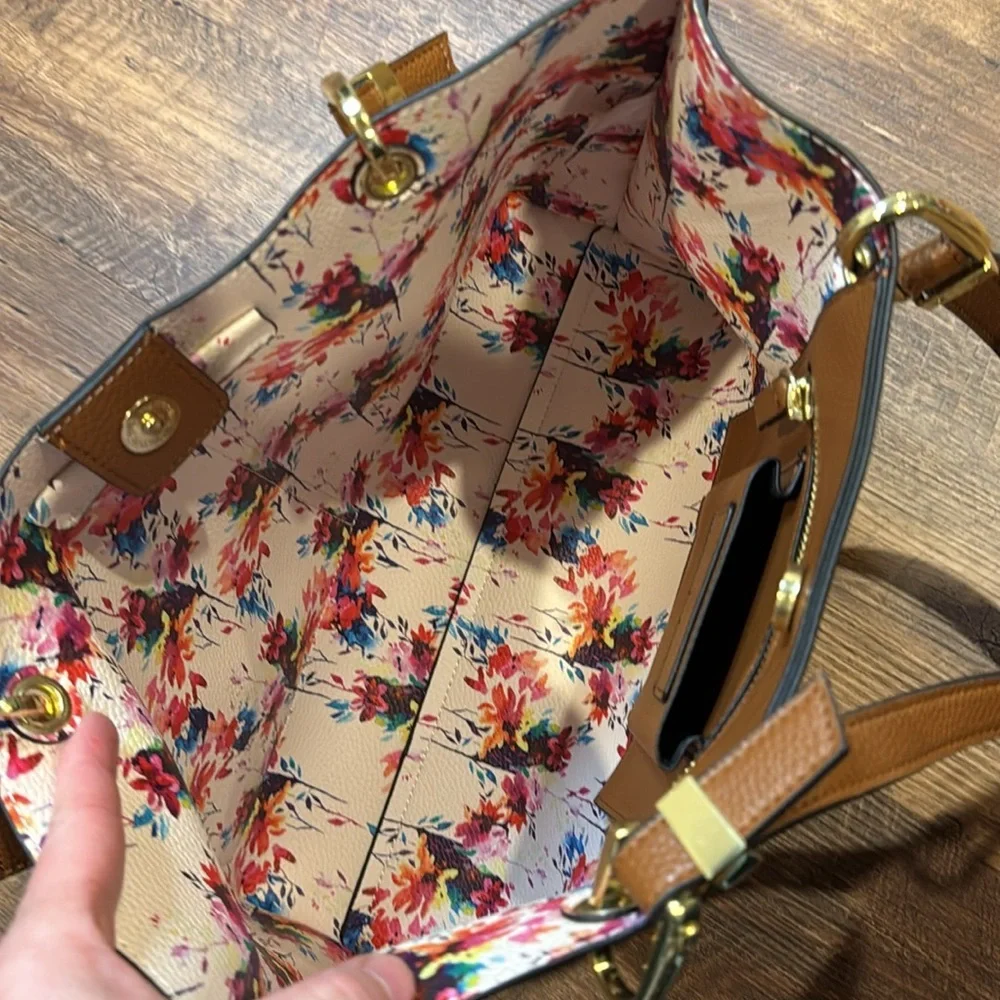 Steve Madden Brown Faux Leather Tote Bag Floral inside‎ - Picture 2 of 6